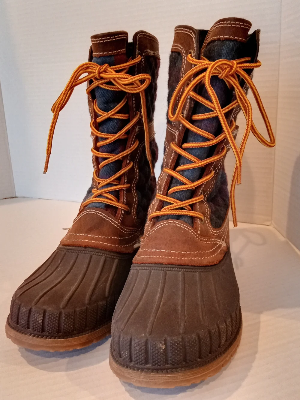 Kamik Sienna Plaid Insulated Winter Rain Boots Women's Size 9